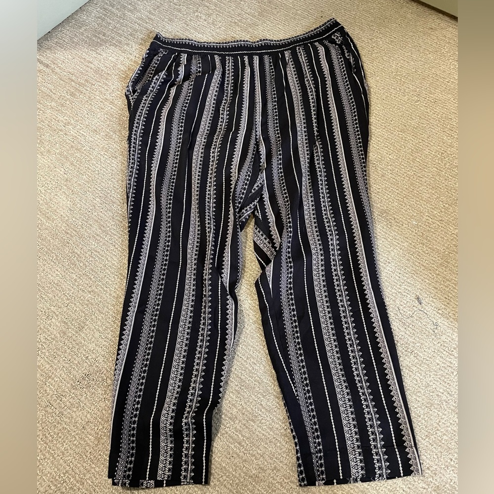 Jessica Simpson straight leg pants